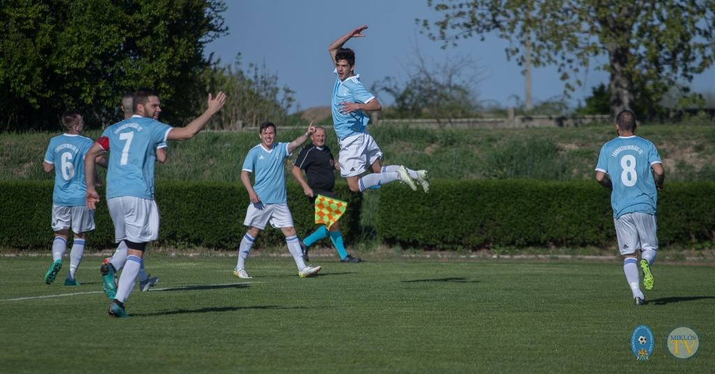 TÖRÖKSZENTMIKLÓSI FC – JÁSZFÉNYSZARUT IS LEGYŐZTÉK