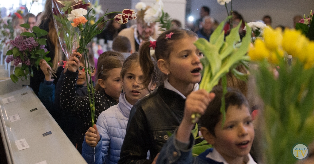 VIRÁGVASÁRNAPI ÜNNEPI ISTENTISZTELET